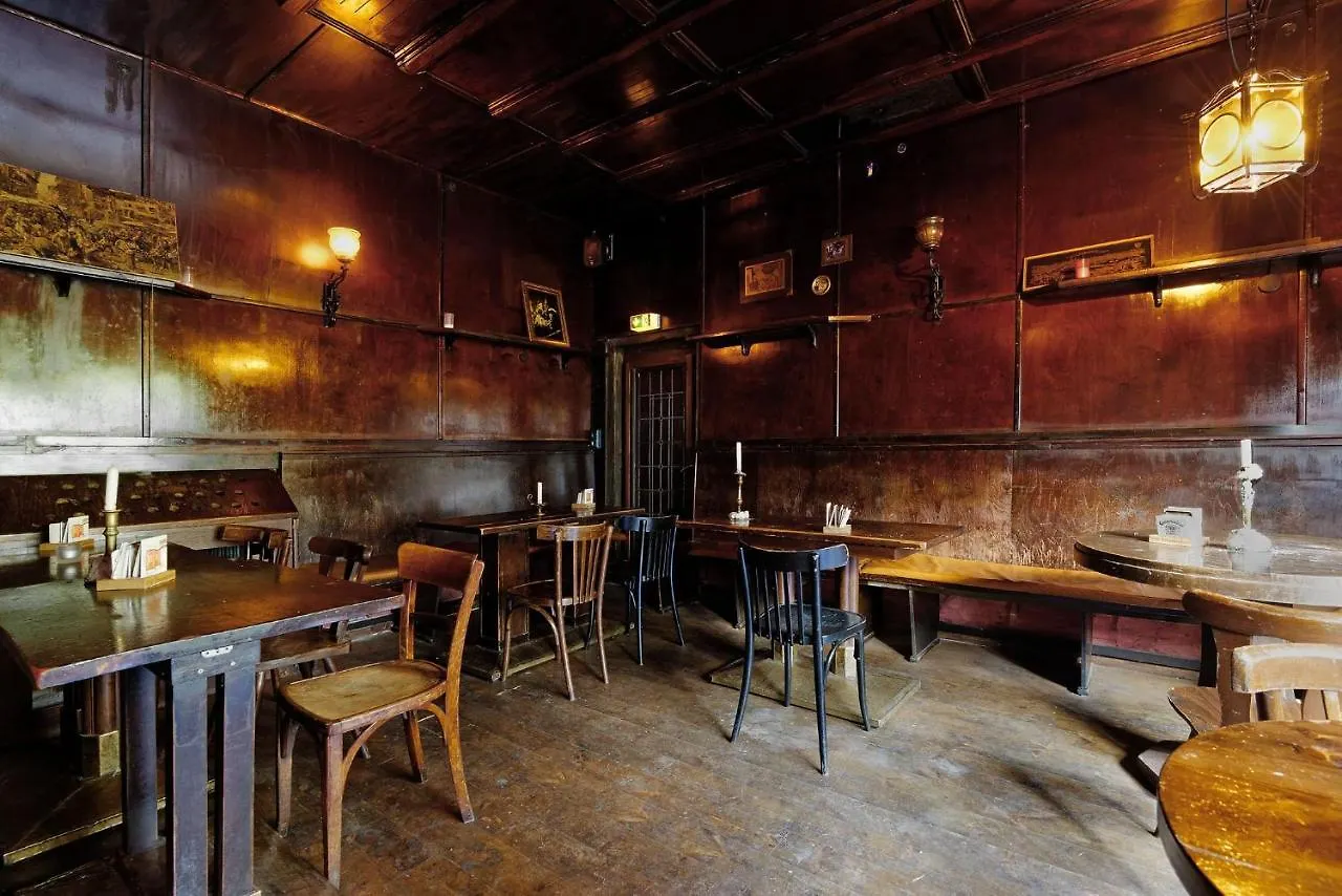 Ballhaus Berlin Hostel