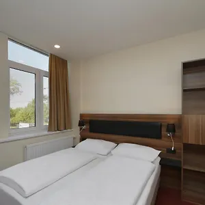 Отель Berlin-adlershof, Берлин