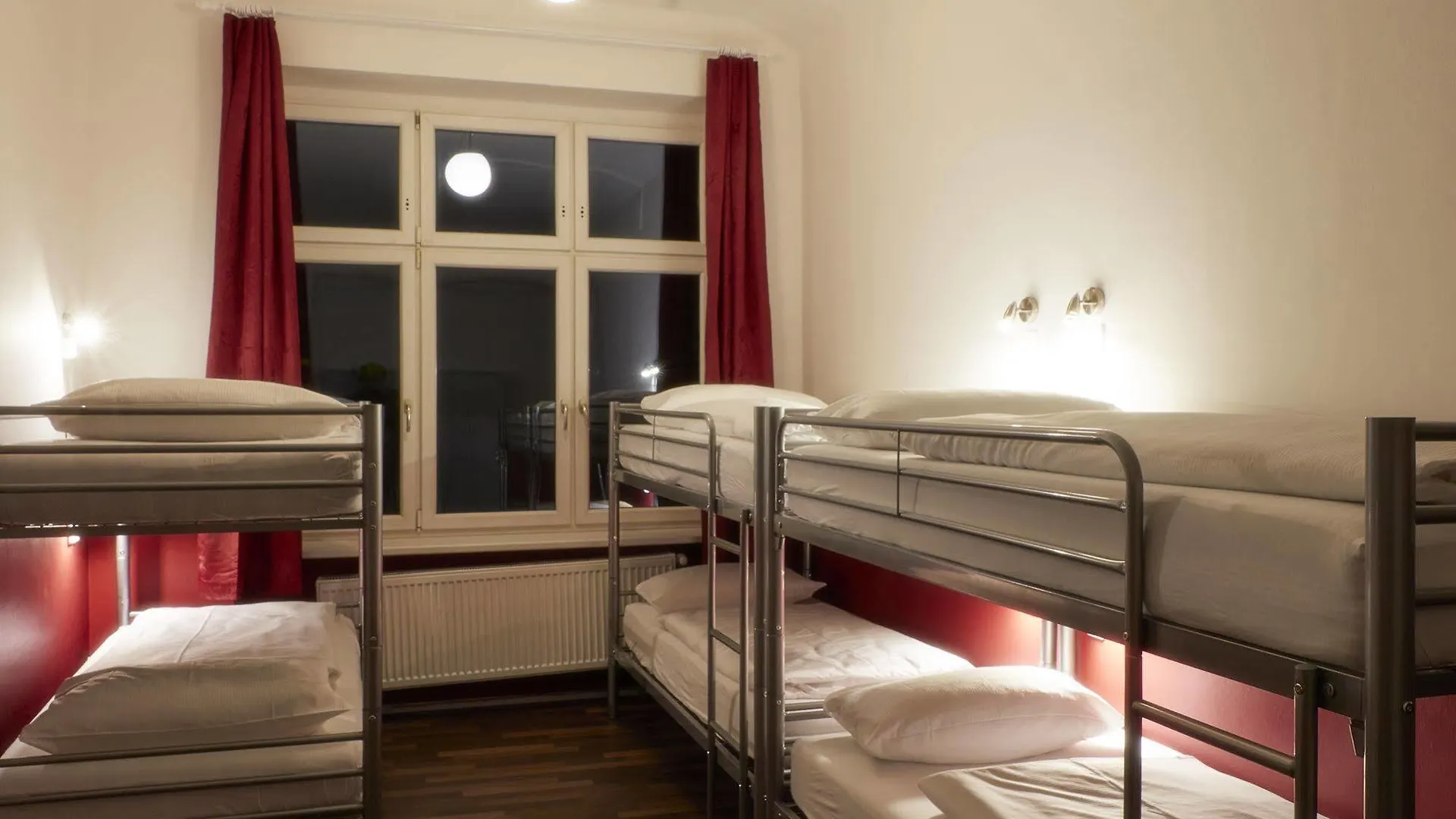Ballhaus Berlin Hostel Германия